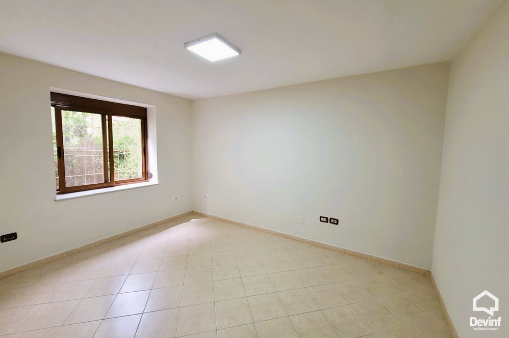 Tirane Qera Zyre 2+1 Zyre prane Piramides, ne qender te Tiranes apartament zyre spa klinike dentare qender estetike