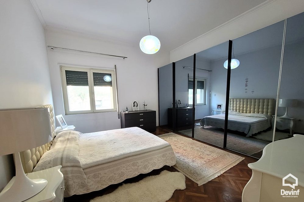 Tirane Shitje Apartament 3+1+A Rruga e Dibres prane qendres. apartament