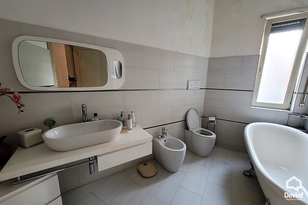 Tirane Shitje Apartament 3+1+A Rruga e Dibres prane qendres. apartament