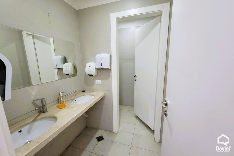 Tirane Qera Zyre  Zyre ne Rr. Myslym Shyri zyre klinike dentare qender estetike qender masazhi