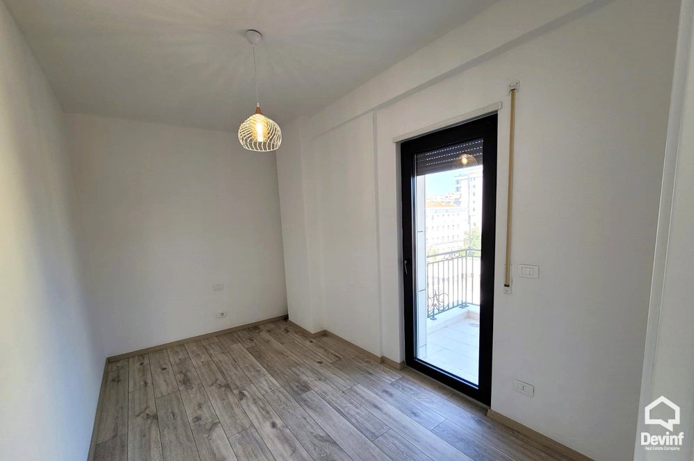 Tirane Qera Apartament 2+1+A Apartament ne qender te Tiranes apartament zyre