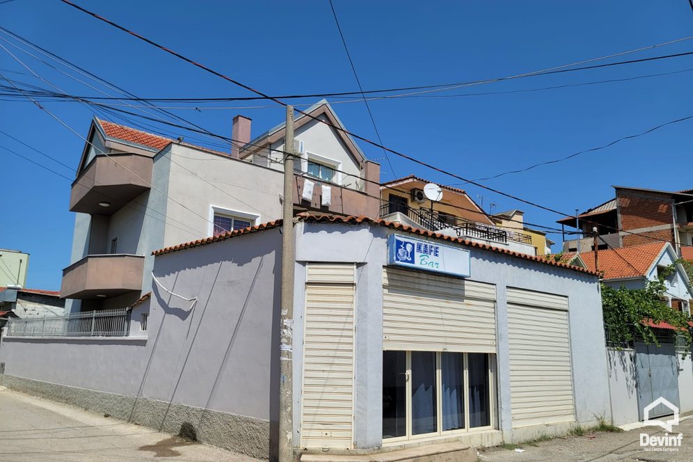 Me Qera Villa 3 bedrooms + livingroom + kitchenette Close to New Boulevard, Tirana Tirane