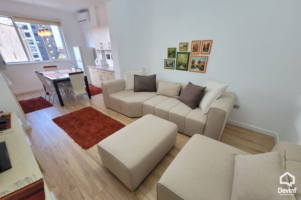 Tirane Qera Apartament 2+1 Apartamenti ndodhet ne Rrugen Durresit apartament