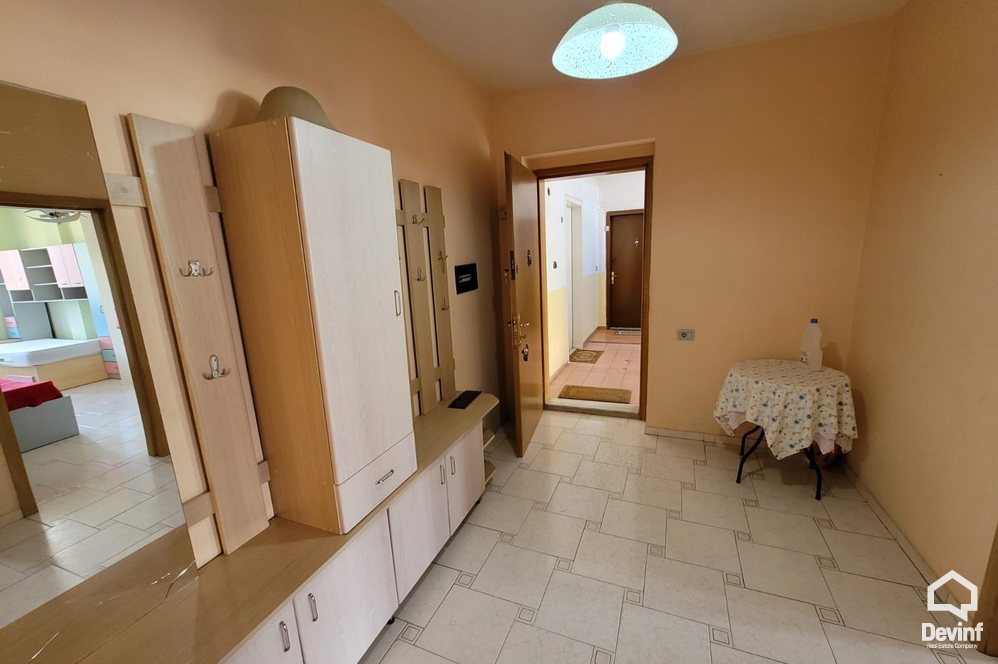 Tirane Qera Apartament 2+1 Apartamenti ndodhet ne Rrugen Durresit apartament