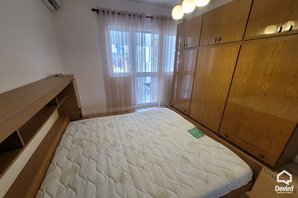 Tirane Qera Apartament 2+1 Apartamenti ndodhet ne Rrugen Durresit apartament