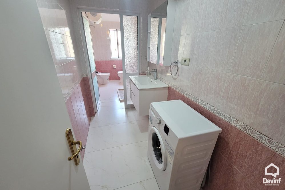 Tirane Qera Apartament 2+1 Apartamenti ndodhet ne Rrugen Durresit apartament
