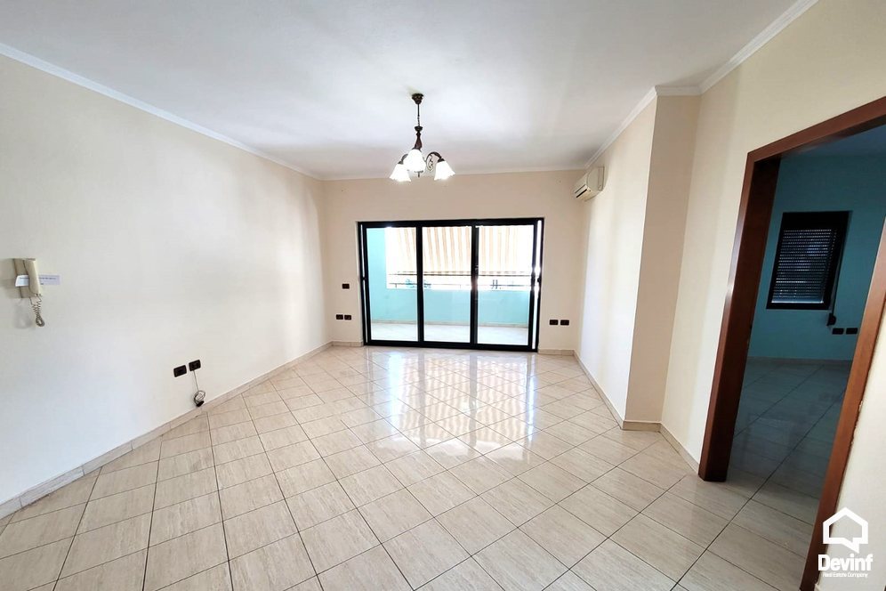 Me Qera Apartment 2 bedrooms + livingroom + kitchenette New construction between Myslym Shyri Street and Kavaja Street Tirane