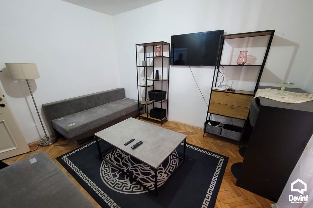 Tirane Qera Apartament 1+1 Apartament ne qender, ne fillim te Rruges Durresit apartament