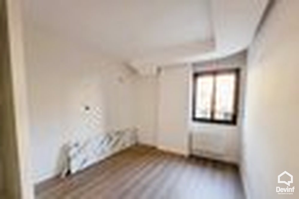 Tirane Qera Zyre  Zyre/klinike ne Rrugen Myslym Shyri zyre klinike dentare qender estetike qender masazhi