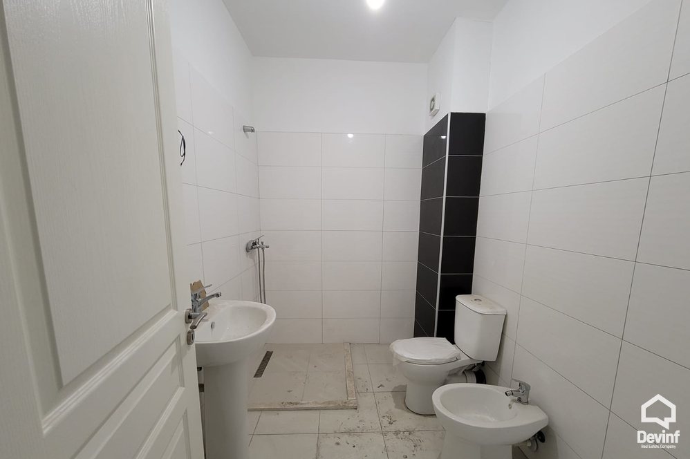 Tirane Shitje Apartament 2+1+A Rruga Ramazan Demneri, prane bllokut te vilave, Selite apartament