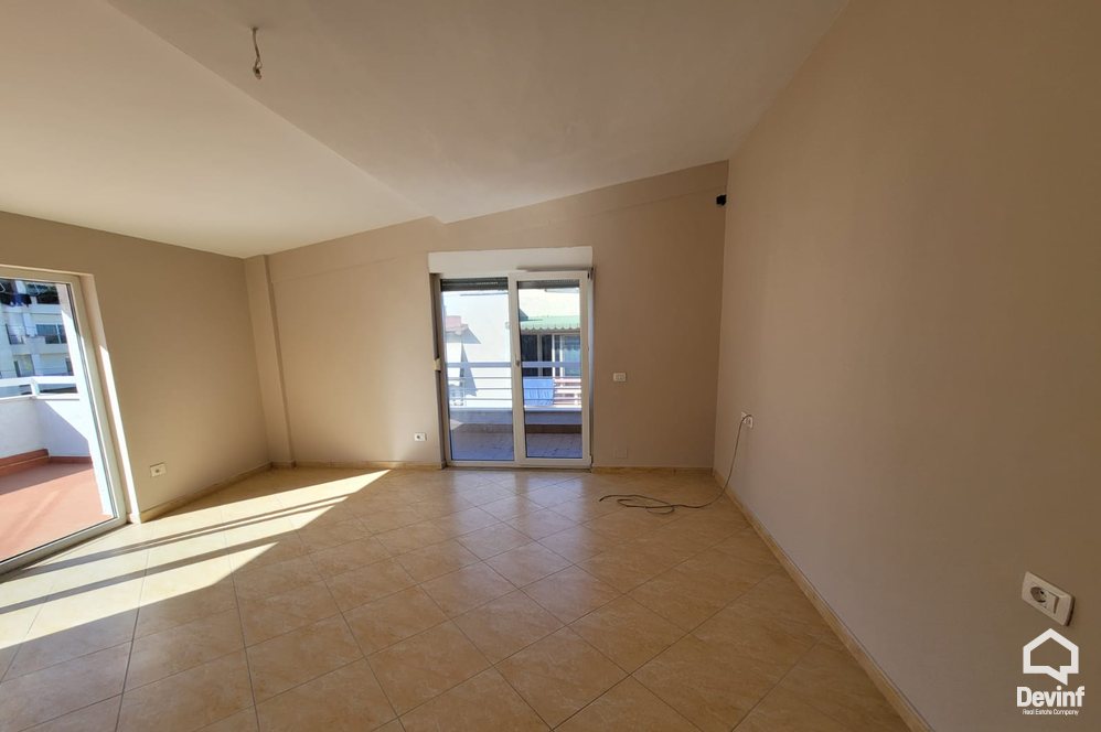 Tirane For Sale Apartment 3+1+A Residential Complex, near the Dry Lake Apartment Residential Complex penthouse