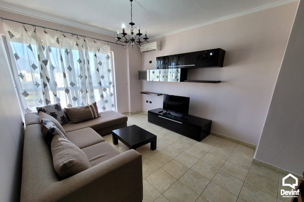 Me Qera Apartament 2+1+A Apartament mbi Unazen e Madhe, prane Qendres Tregtare Kristal Tirane
