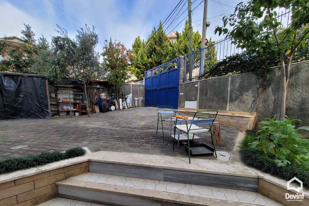Tirane For Rent Villa Me shume se 4 dhoma Villa in Elbasan Street Office Villa