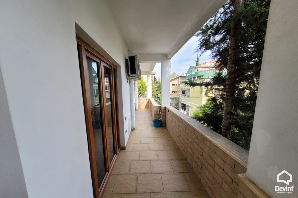 Tirane For Rent Villa Me shume se 4 dhoma Villa in Elbasan Street Office Villa