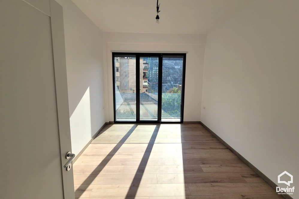Tirane Qera Zyre 2+1+A Zyra prane Radio Televizionit Shqiptar zyre klinike dentare qender estetike