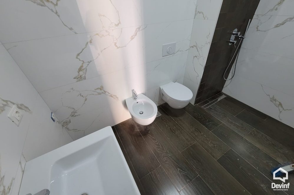 Tirane Qera Zyre 2+1+A Zyra prane Radio Televizionit Shqiptar zyre klinike dentare qender estetike