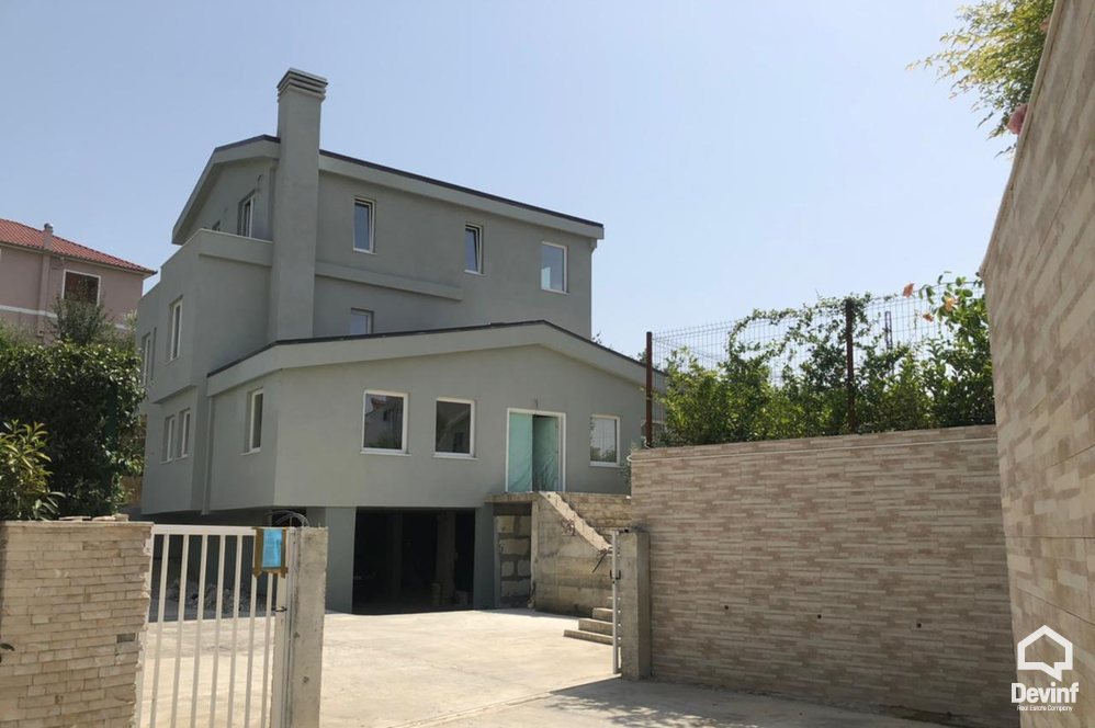 Tirane For Rent Villa Me shume se 4 dhoma New villla in a residential villa complex, near TEG Residential Complex