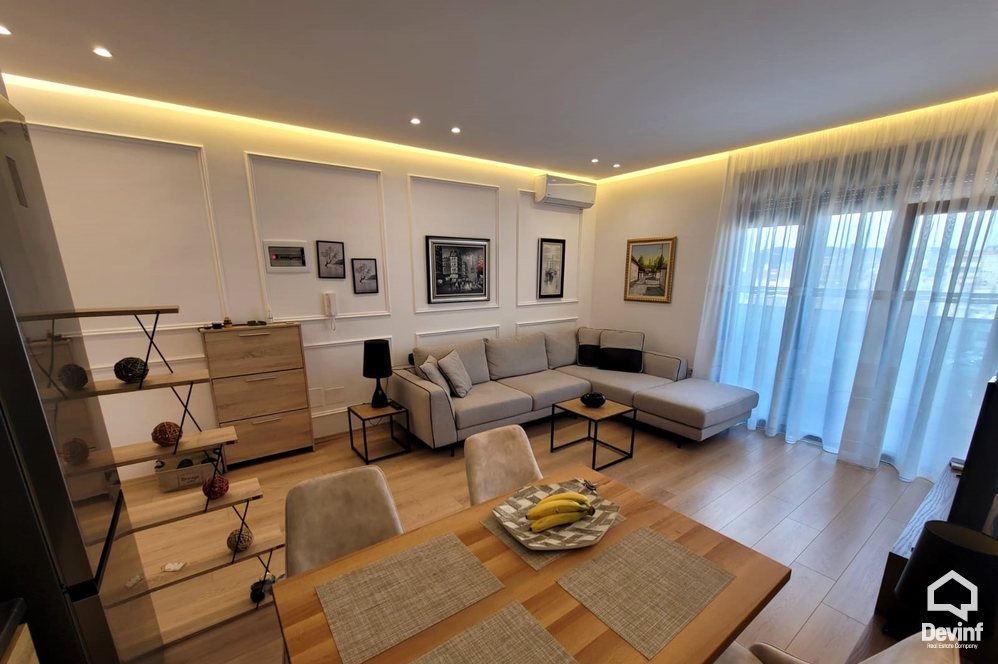 Tirane Qera Apartament 1+1+A Rruga Ali Demi, prane lulishtes apartament
