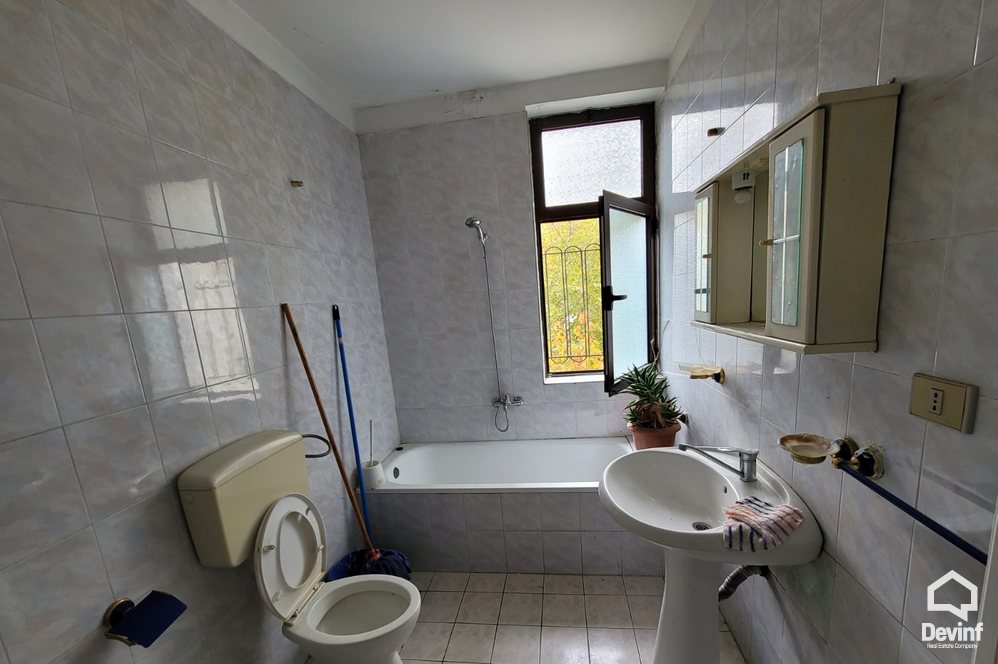 Tirane For Sale Apartment 3+1+A Ali Demi Street Apartment Office klinike dentare