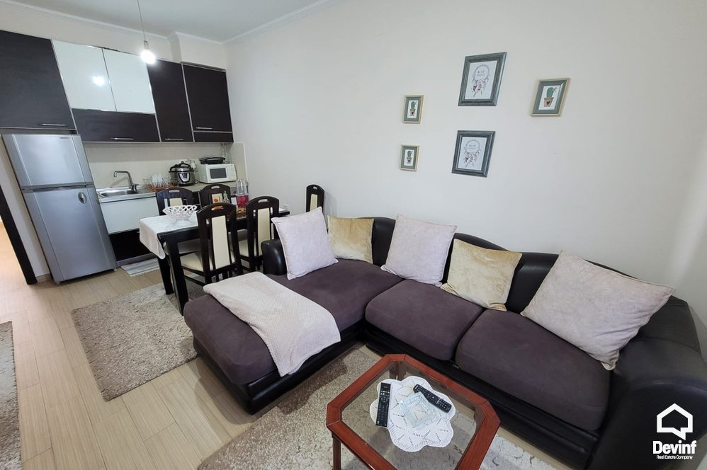 Tirane Qera Apartament 2+1+A Apartament ne Bulevardin Zogu i I-re apartament