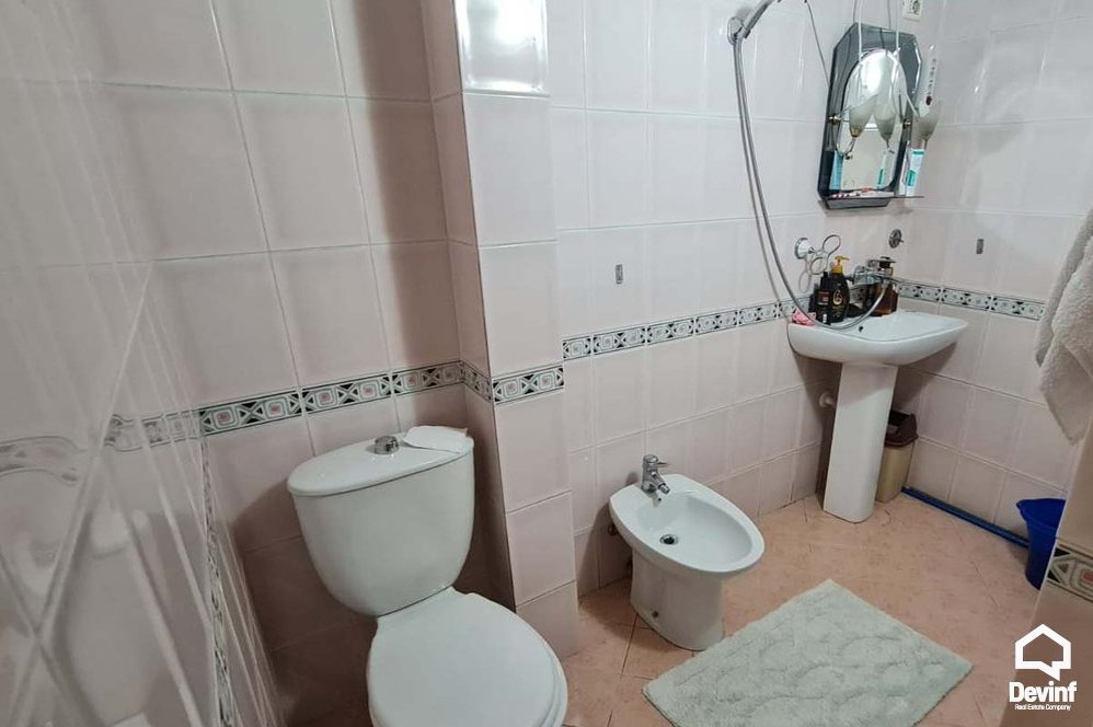 Tirane Shitje Apartament 2+1+A Pallatet e Shallvareve, Rruga Reshit Collaku apartament