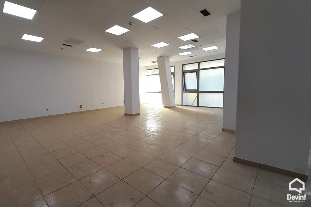 Tirane For Rent Office  Comercial unit in Kavaja Street Office Business Center Office spa klinike spitalore Business Center shkolle kursesh kurse