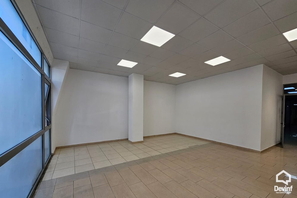 Tirane For Rent Office  Comercial unit in Kavaja Street Office Business Center Office spa klinike spitalore Business Center shkolle kursesh kurse