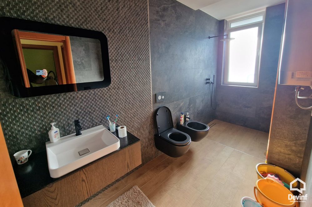 Tirane Shitje Apartament 3+1+A Rruga Perlat Rexhepi, prane Fakultetit Juridik apartament