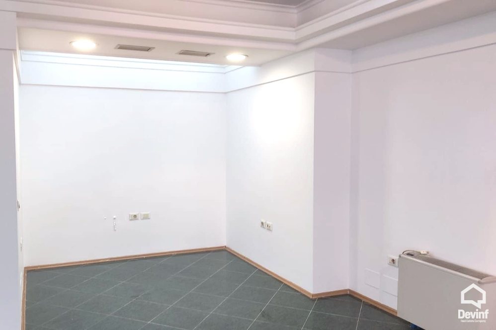 Tirane Qera Zyre  Zyre ne Rrugen e Kavajes zyre