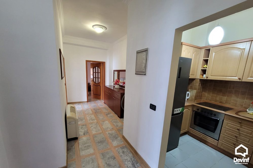 Tirane Qera Apartament 2+1+G Apartament ne zonen e Bllokut apartament