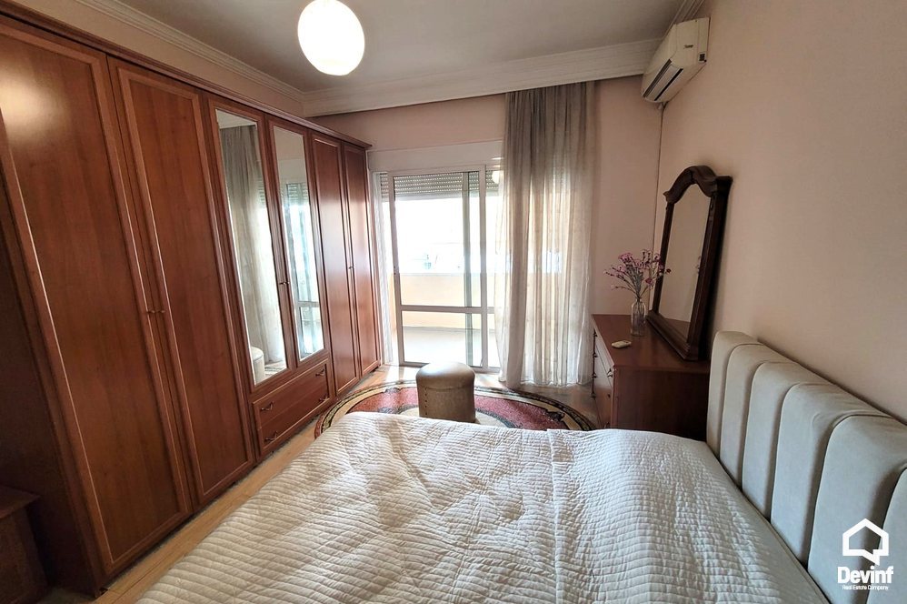 Tirane Qera Apartament 2+1+G Apartament ne zonen e Bllokut apartament
