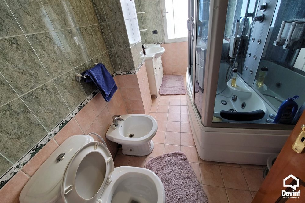 Tirane Qera Apartament 2+1+G Apartament ne zonen e Bllokut apartament
