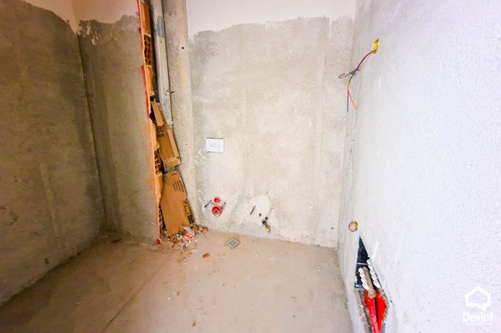 Tirane Shitje Apartament 1+1+A Prane Kompleksit Dinamo, rruga Liman Kaba. apartament