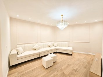 Apartament Shitje Rruga Petro Nini Luarasi, prane Njesise nr.2