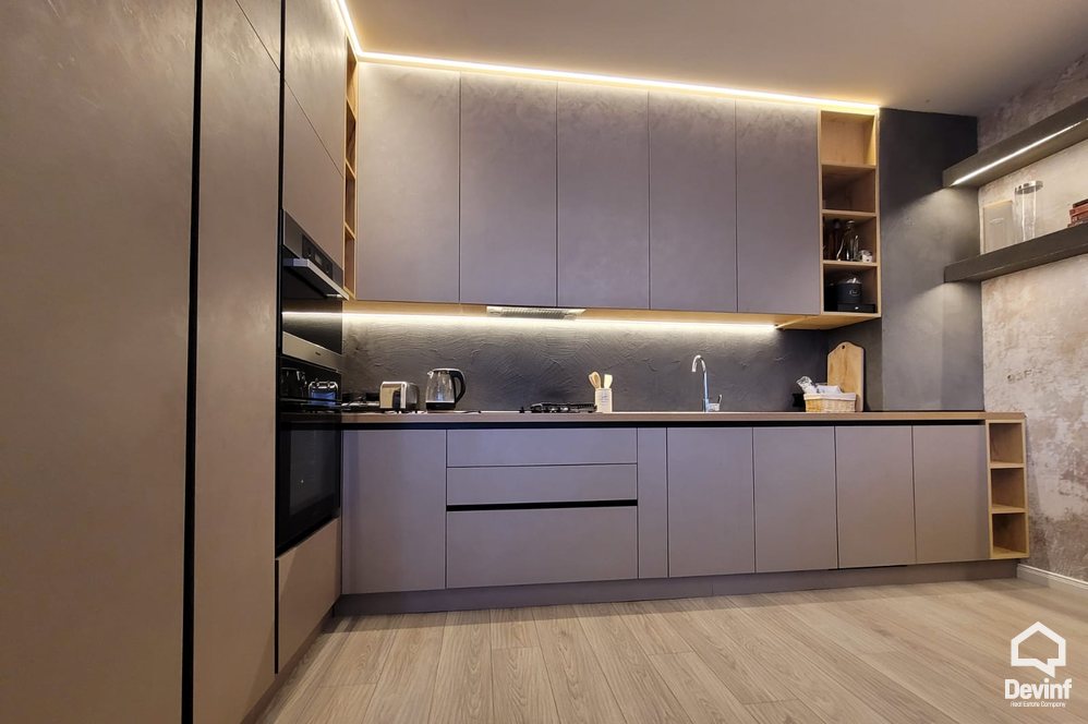 Tirane Qera Apartament 2+1 Nje apartament i kendshem prane Bllokut apartament