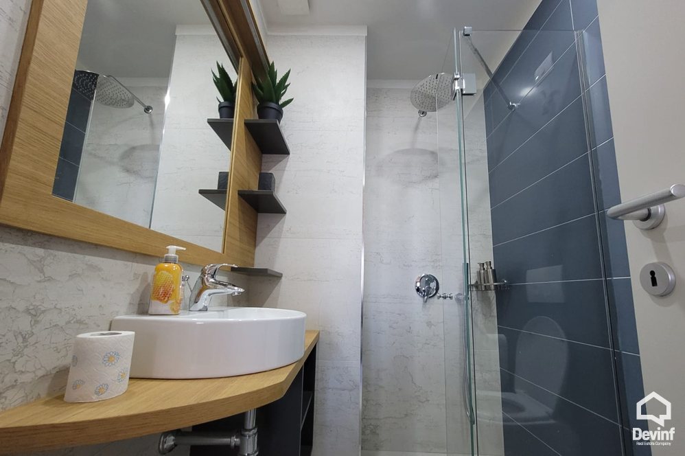 Tirane Qera Apartament 2+1 Nje apartament i kendshem prane Bllokut apartament