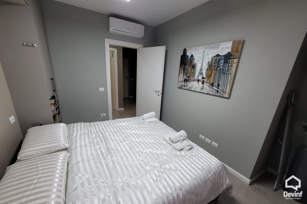 Tirane Qera Apartament 2+1 Nje apartament i kendshem prane Bllokut apartament