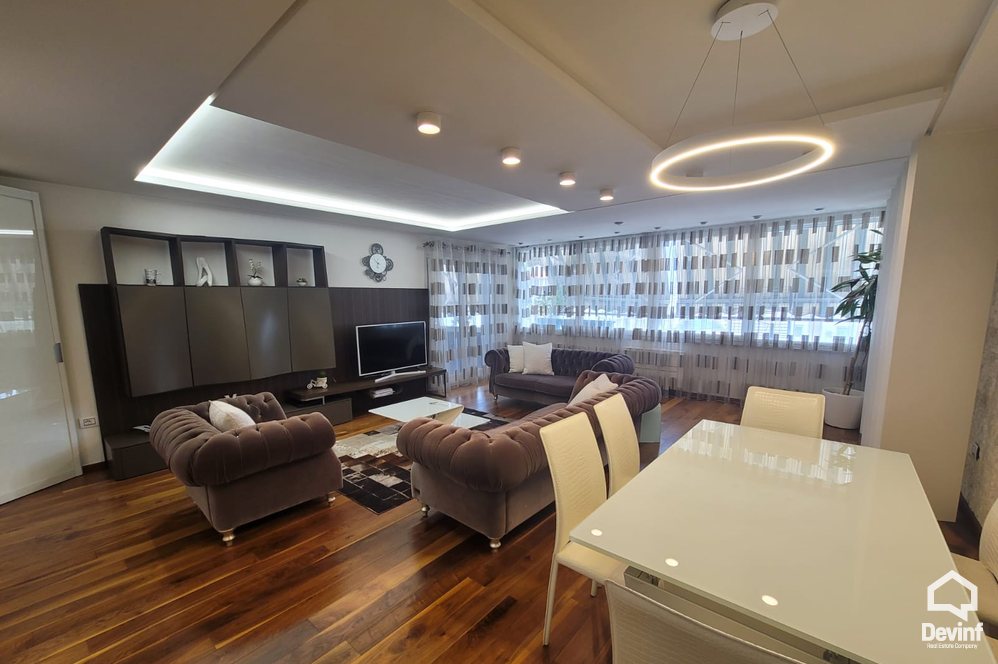 Tirane Qera Apartament 3+1 Apartament luksoz ne zonen prane Piramides, Tirane apartament