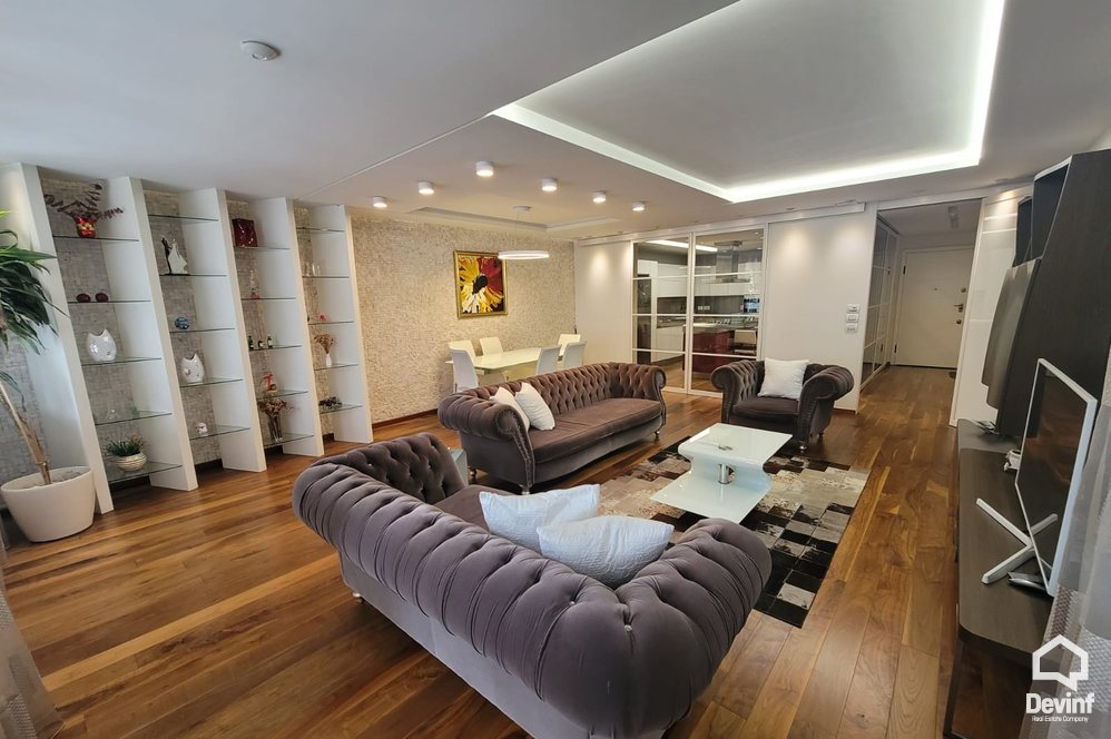Tirane Qera Apartament 3+1 Apartament luksoz ne zonen prane Piramides, Tirane apartament
