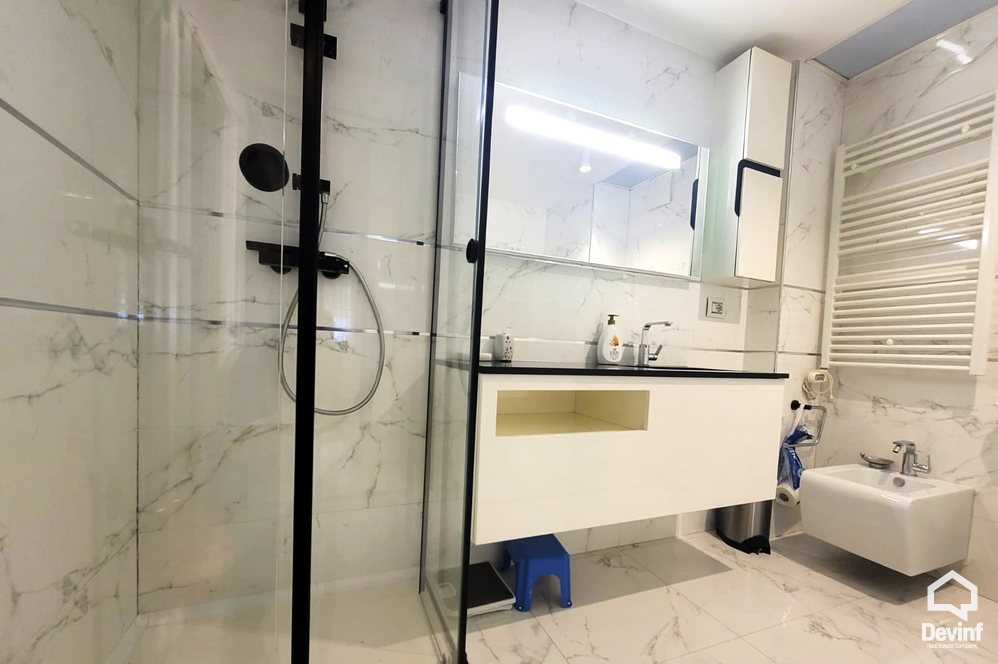 Tirane Qera Apartament 3+1 Apartament luksoz ne zonen prane Piramides, Tirane apartament