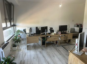 Apartament Qera Zyre ne Rrugen Ali Demi