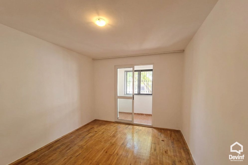 Tirane Shitje Dyqan 2+1 Rruga Fortuzi zyre dyqan klinike