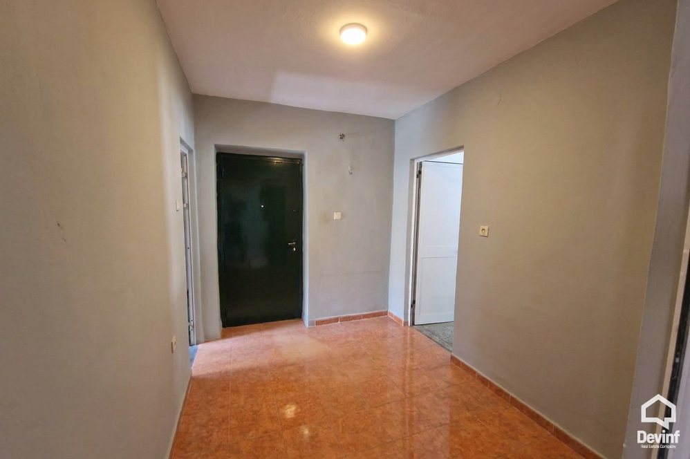Tirane Shitje Dyqan 2+1 Rruga Fortuzi zyre dyqan klinike
