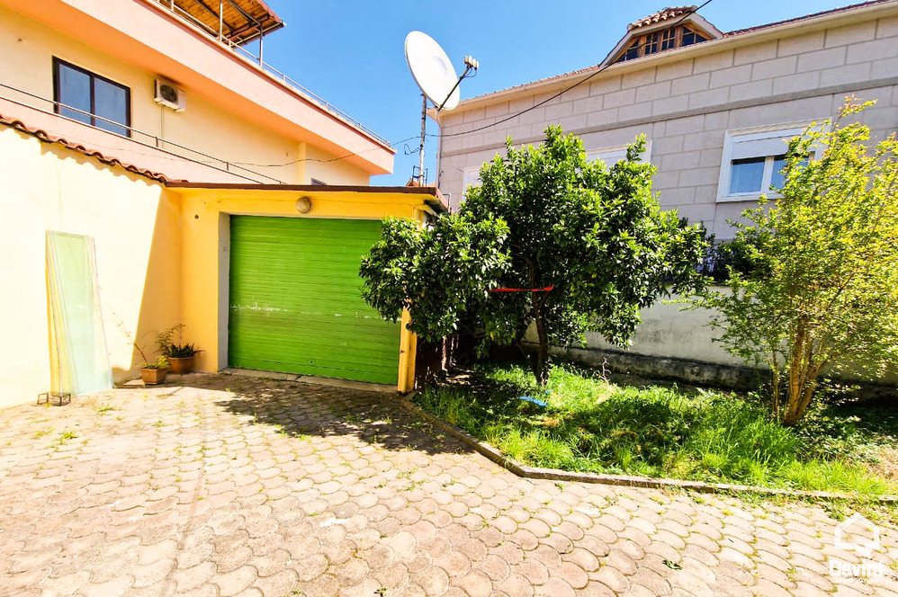 Tirane Shitje Apartament  Rruga Isuf Elezi, blloku i vilave, Selite apartament apartament me oborr