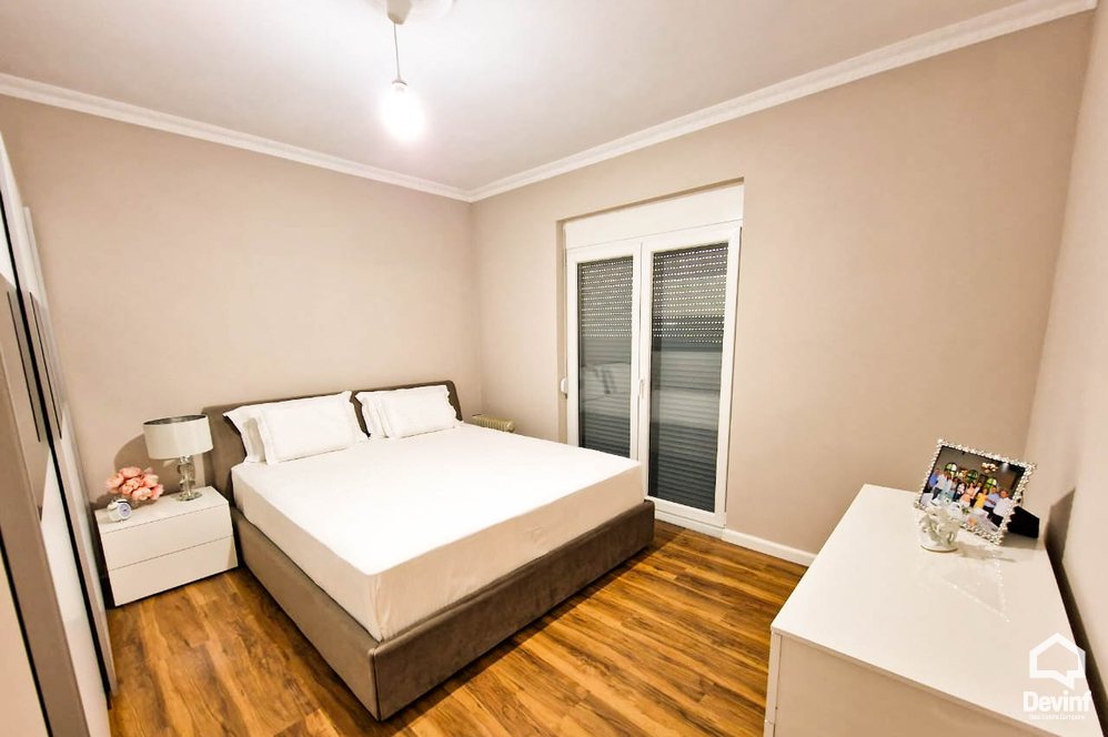 Tirane Shitje Apartament  Rruga Isuf Elezi, blloku i vilave, Selite apartament apartament me oborr