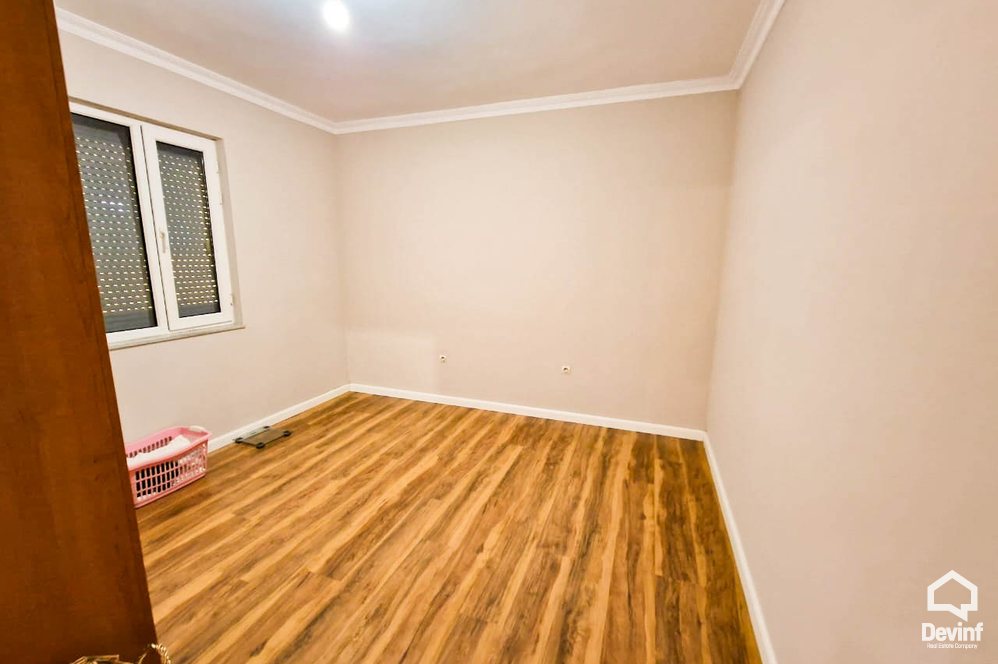 Tirane Shitje Apartament  Rruga Isuf Elezi, blloku i vilave, Selite apartament apartament me oborr