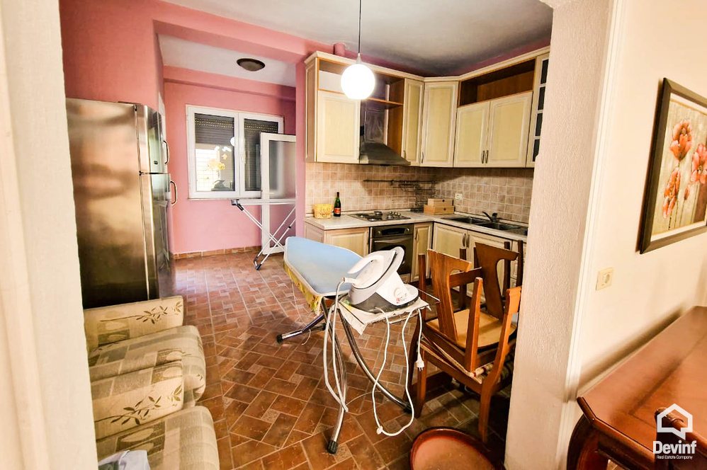Tirane Shitje Apartament  Rruga Isuf Elezi, blloku i vilave, Selite apartament apartament me oborr