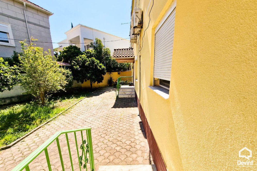 Tirane Shitje Apartament  Rruga Isuf Elezi, blloku i vilave, Selite apartament apartament me oborr