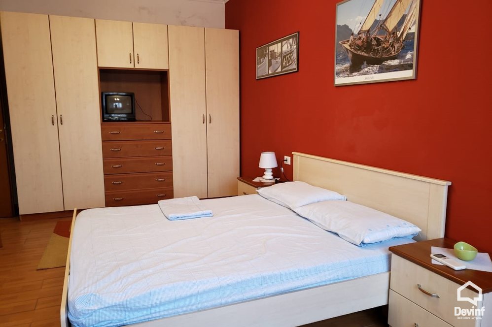 Tirane Qera Apartament 1+1 Apartament ne nje ndertim modern qe ndodhet ne Rr. Myslym Shyri  apartament
