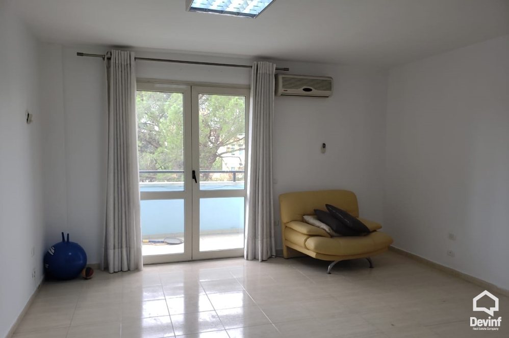 Tirane Qera Zyre 2+1+A Rruga e Elbasanit, ngjitur me Amabasaden Amerikane apartament zyre